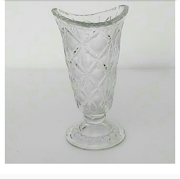 Frosted Fan Glass Vase - Picture 5 of 8